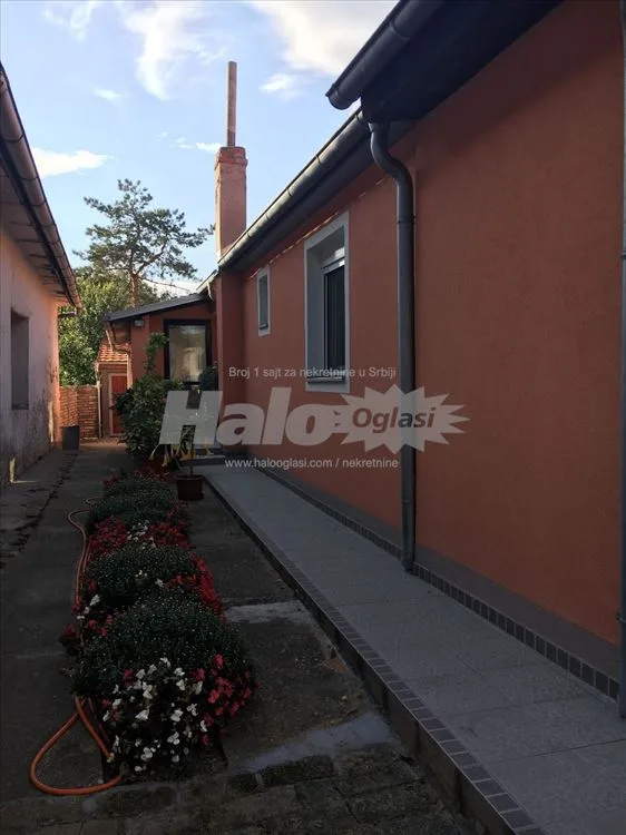 Kuća sa dva stana, Zemun — 12
