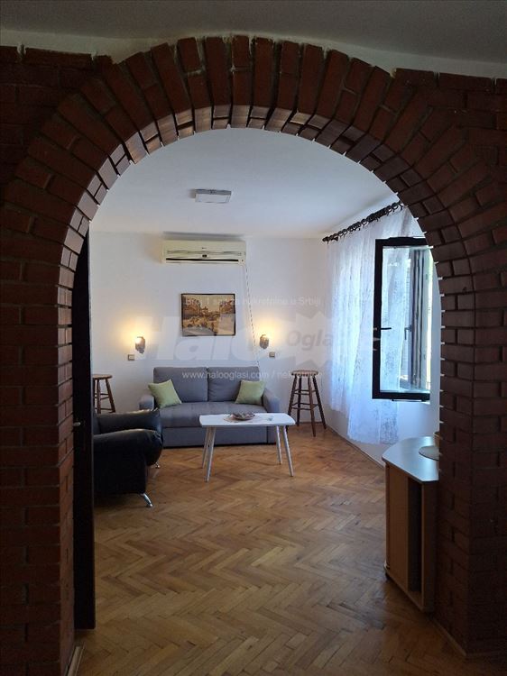 Kuća sa dvorištem, garažom, izdavanje, Višnjica — 11