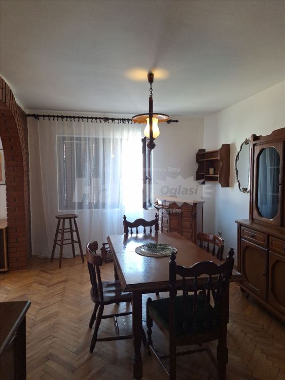 Kuća sa dvorištem, garažom, izdavanje, Višnjica — 14