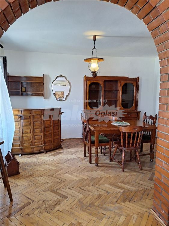 Kuća sa dvorištem, garažom, izdavanje, Višnjica — 15