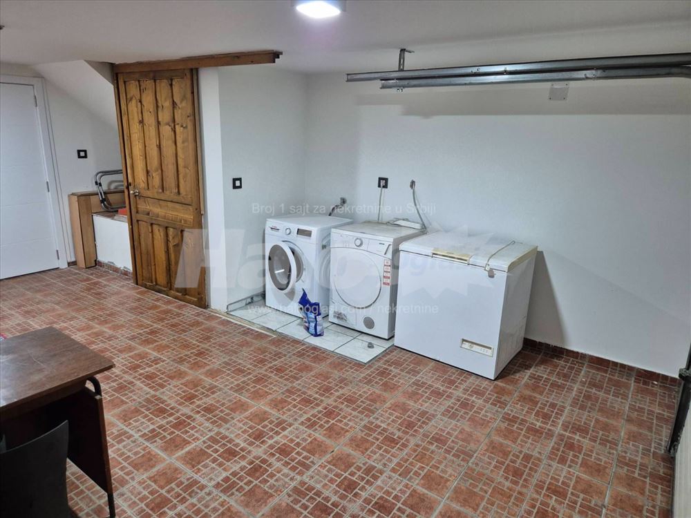 Kuća sa dvorištem — 5