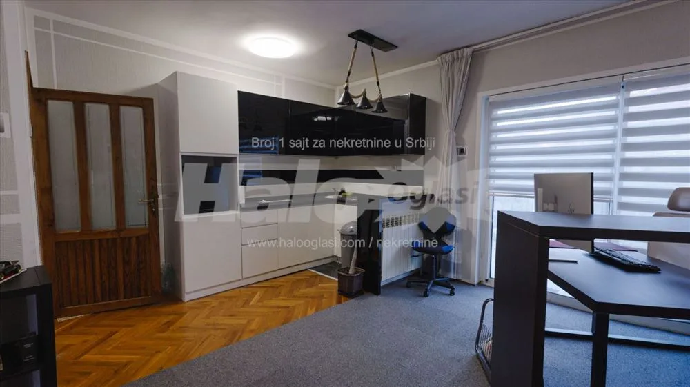 Kuća sa garažom 164m² (video tura u oglasu) — 3