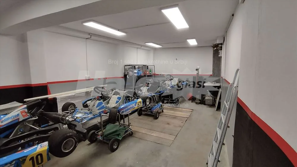 Kuća sa garažom 164m² (video tura u oglasu) — 4
