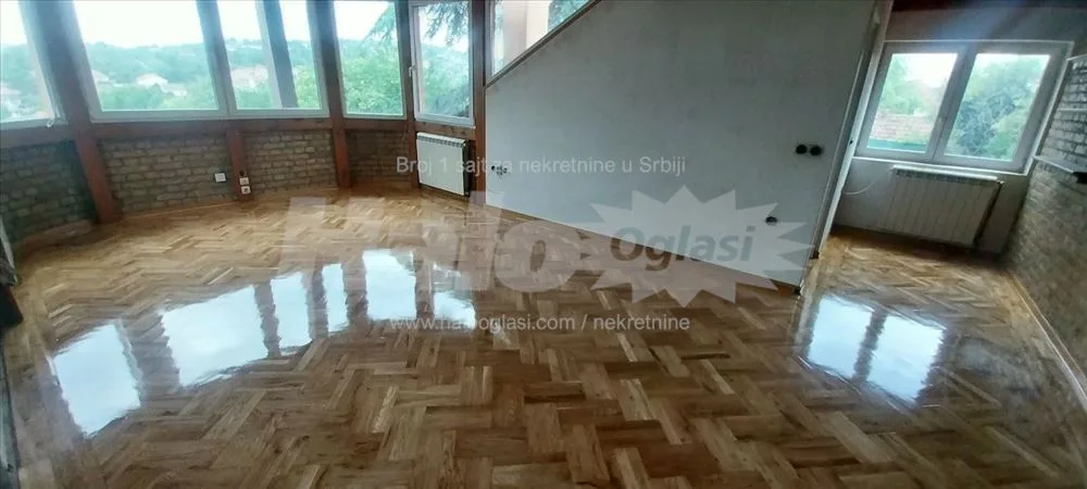 Kuća sa poslovnim prostorom( proslave-igraonica) — 9