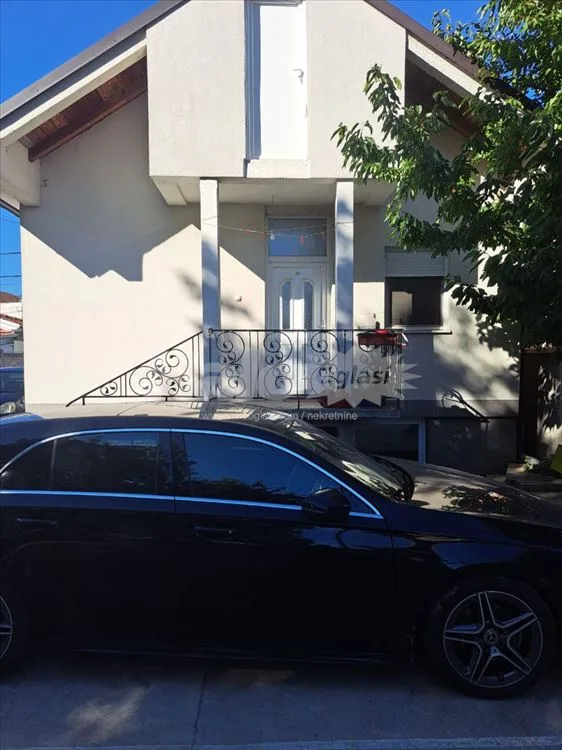 Kuća Surčin — 2