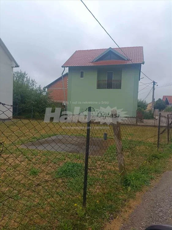 Kuća u Borči, Popova bara, uknjiženo — 4