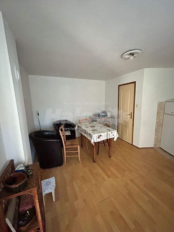 Kuća u centru Slanaca — 4