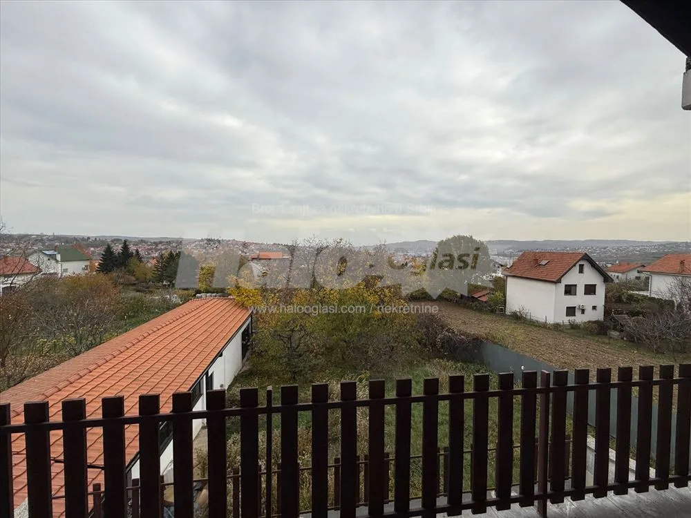 Kuća u Leštanima, Hitno — 4