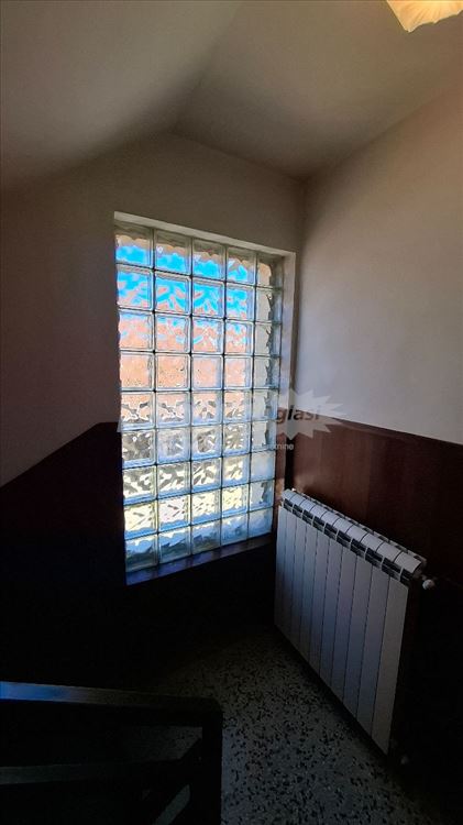 Kuća u mirnom delu Sremčice - PR+P1+PK — 12