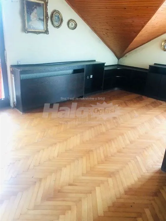 Kuća u podnožju Kosmaja - 493m2 — 9