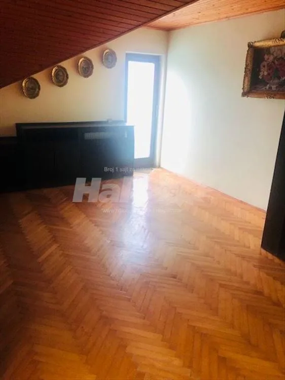 Kuća u podnožju Kosmaja - 493m2 — 10