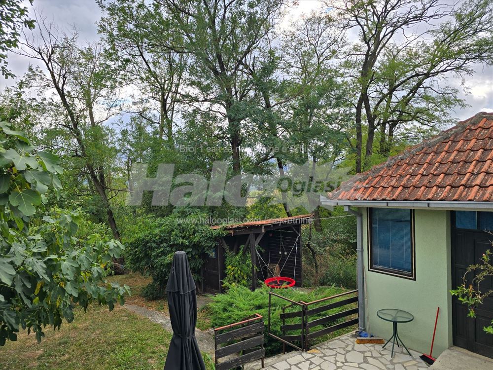 Kuća u zelenilu kod Šuplje stene — 6