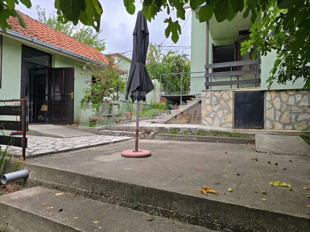 Kuća u zelenilu kod Šuplje stene — 7