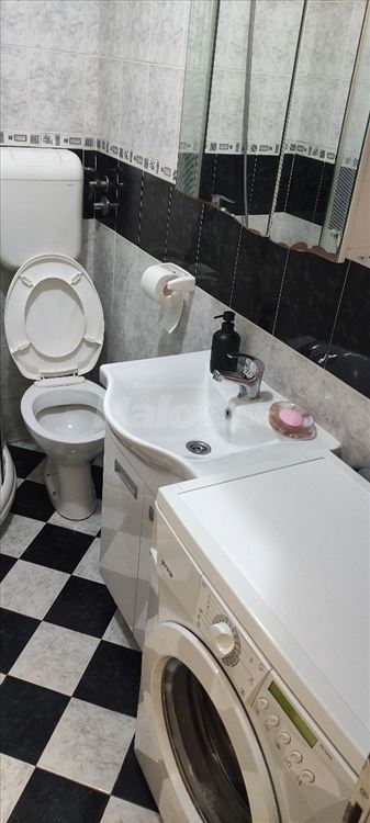 Kuća za izdavanje — 9