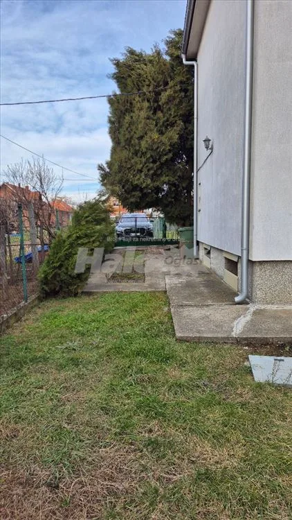 Kuća - Zelena Oaza, blizu centra Surĉina, 5.5 ari — 3