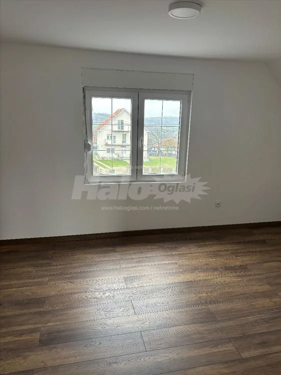 Kuca 160 kvadrata, plac 22,7 ari — 6