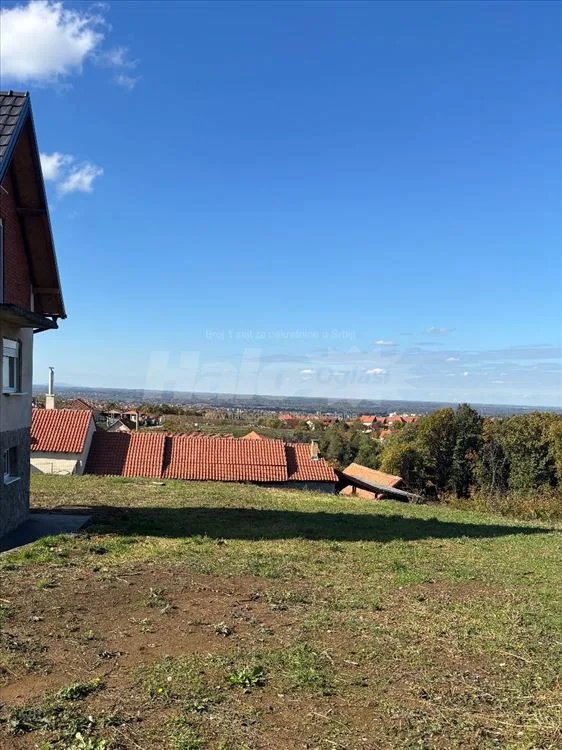 Kuca 160 kvadrata, plac 22,7 ari — 12