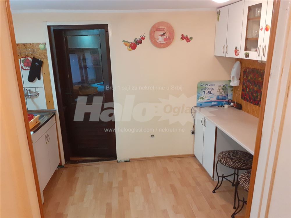 Kuca 60 m2 sa basticom — 13