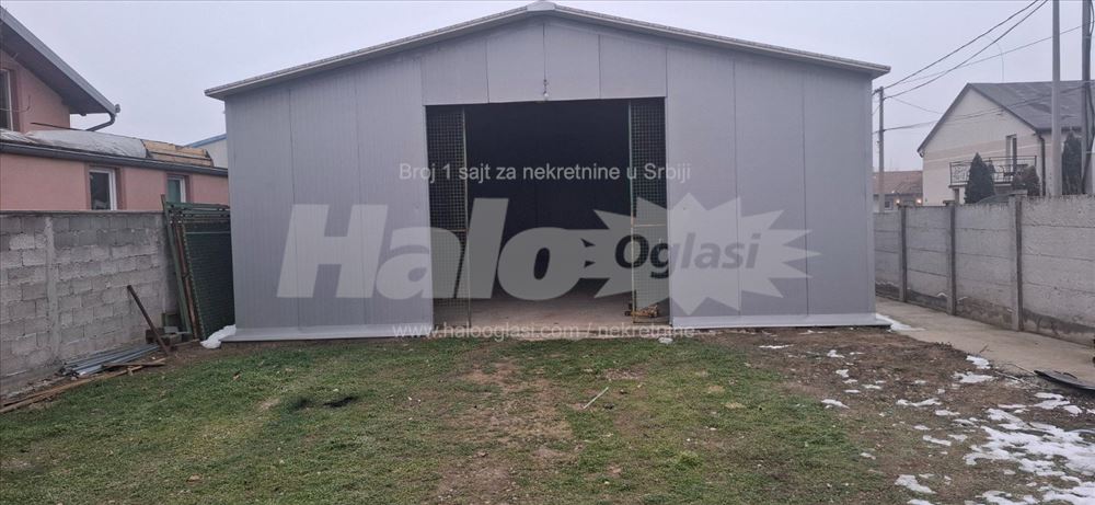 Kuca dva stana i hala za izdavanje — 3