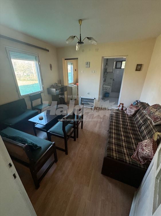 Kuca i plac - Mali Raj - struja, voda, vlasnik — 12
