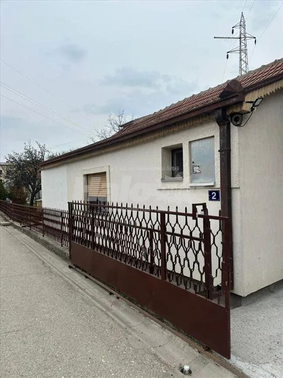 Kuca Krnjača, 50m2 + 35m2 PRODAJA — 9
