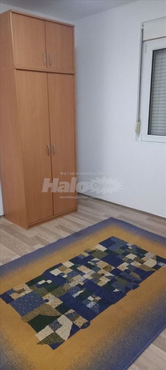 Kuca pogodna za stanovanje i kao poslovni prostor — 6