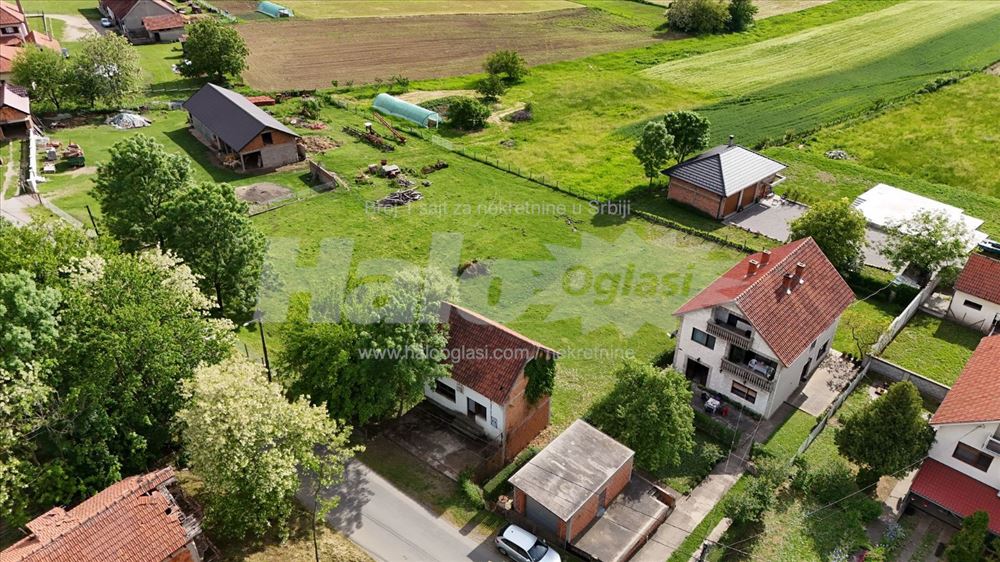 Kuca sa poslovnim prostorom na glavnom putu — 2