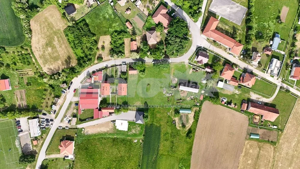 Kuca sa poslovnim prostorom na glavnom putu — 7