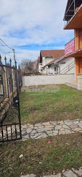 Kuca tri stana + magacin 500 m2 — 3