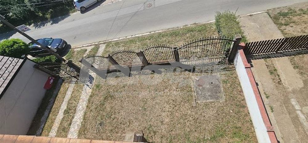 Kuca tri stana + magacin 500 m2 — 6