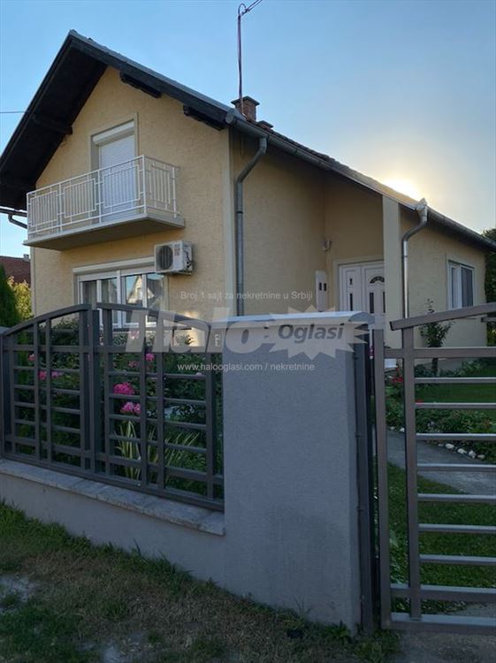 Kuca u najmirnijem delu Batajnice — 9
