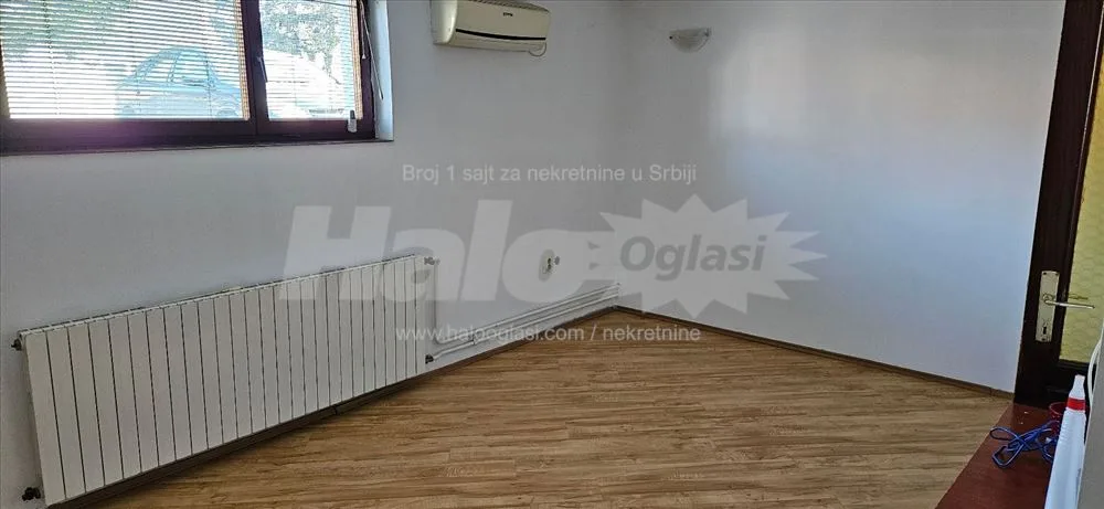Kuca u Surcinu za smestaj radnika ili poslovni pr. — 12