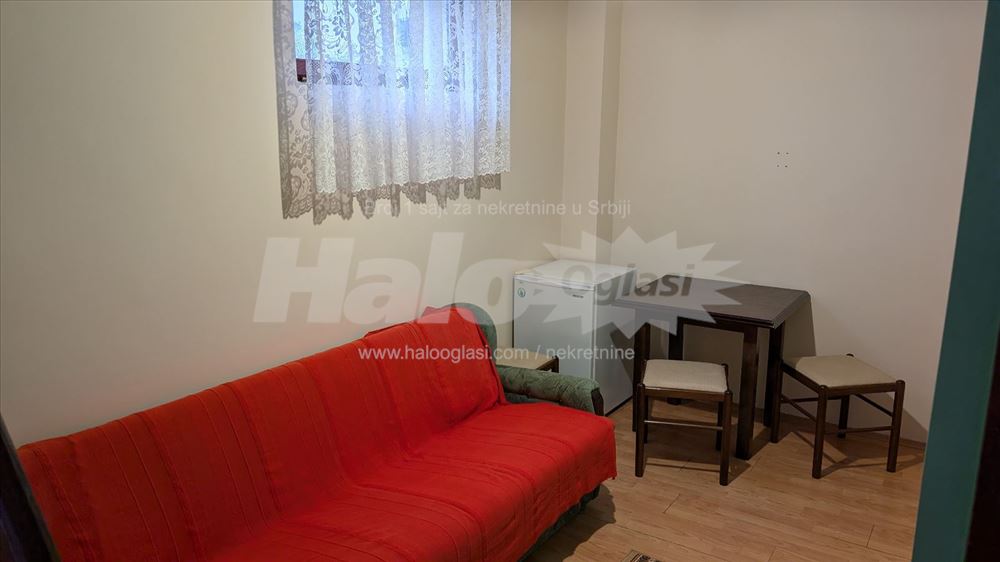 Kuca, Zemun, Cara Dusana — 6