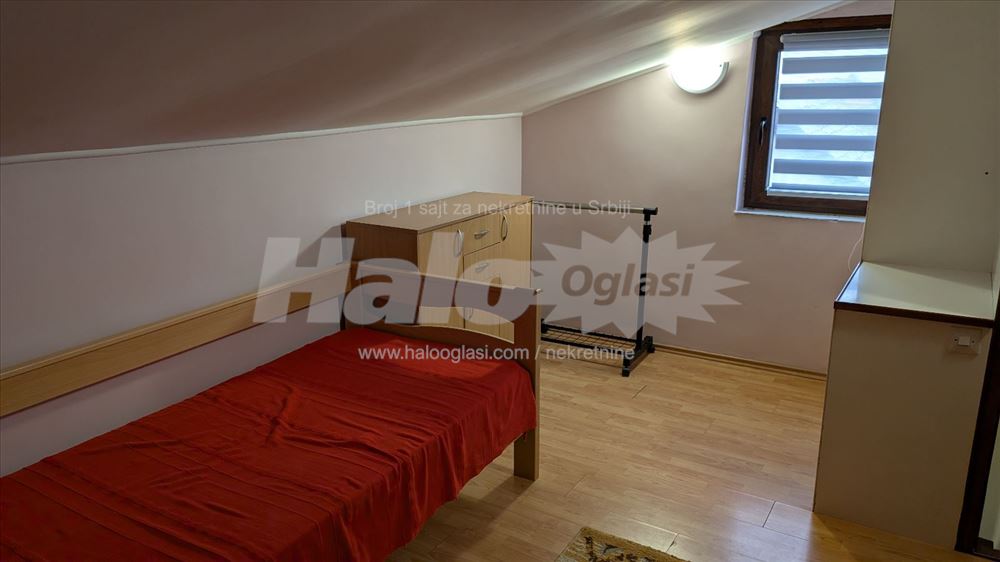 Kuca, Zemun, Cara Dusana — 10