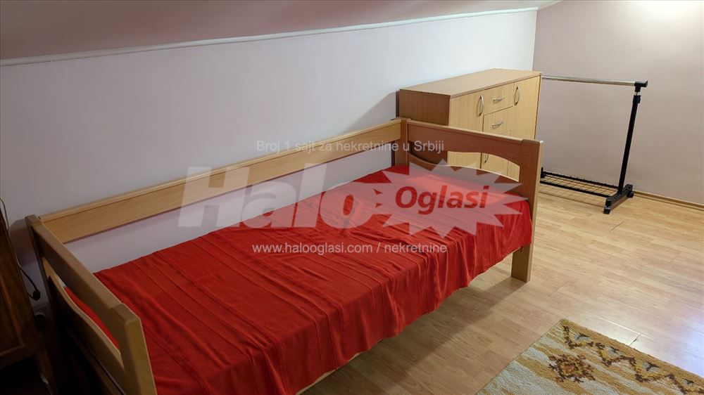 Kuca, Zemun, Cara Dusana — 11