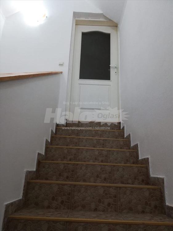 Kuca/kancelarijski, poslovni prostor za izdavanje, — 2