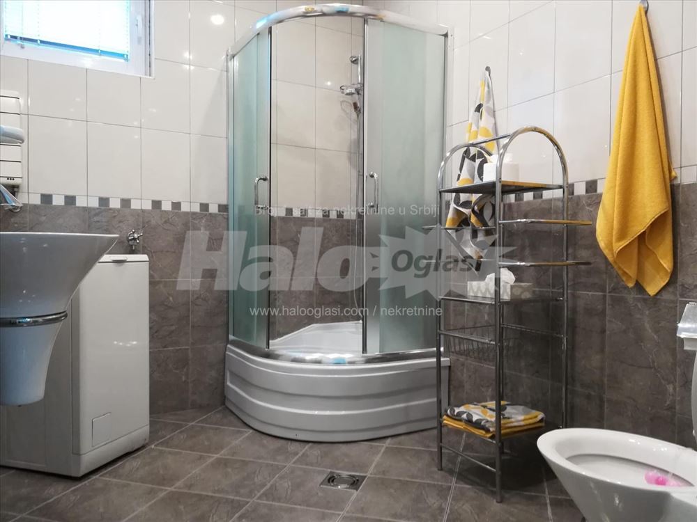 Kuca/kancelarijski, poslovni prostor za izdavanje, — 8