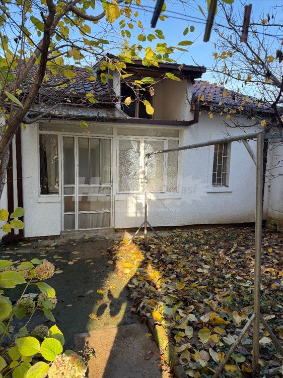 Kucica u dvoristu porodicne kuce — 9