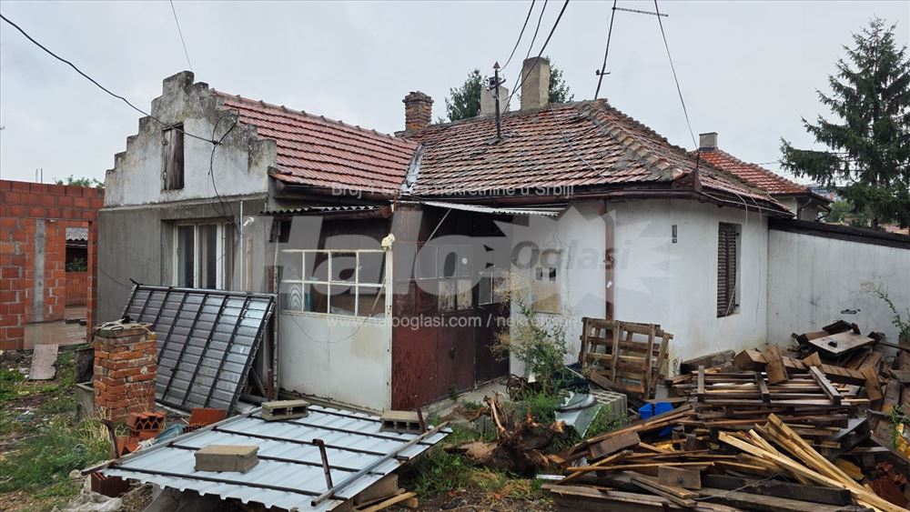 Kucu na Vozdovacu,Dusanovac,Gorička,sama na placu — 9