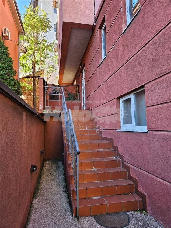 Kumodraška, Autokomanda, 1.5 namešten stan — 15