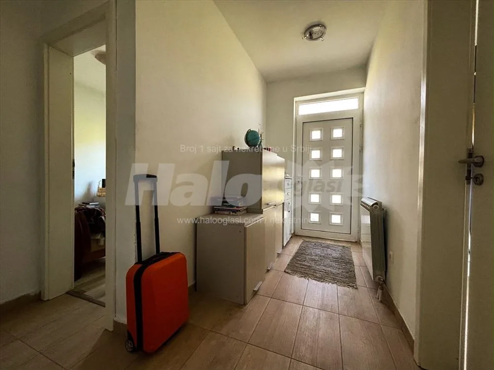 Kvalitetno građena kuća – pogled na šumu i Avalu — 6