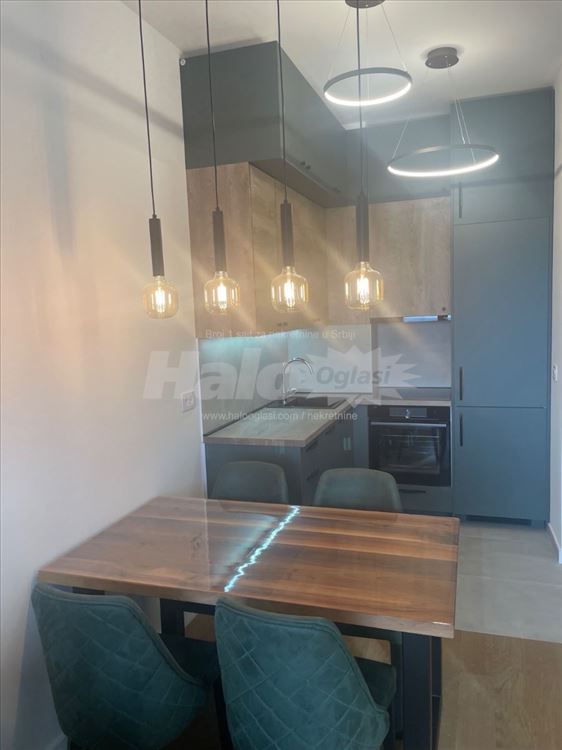 Lastavice, blok 58, 40 m2 — 2
