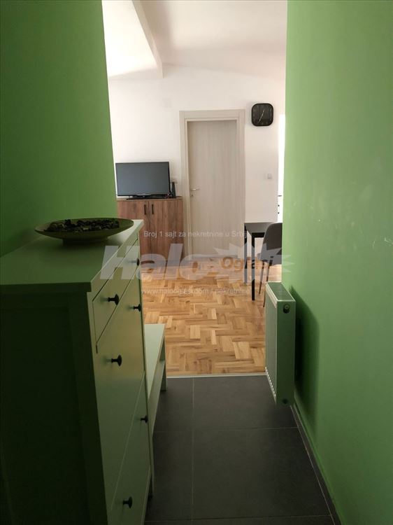 Ledine dvoiposoban namešten stan — 3