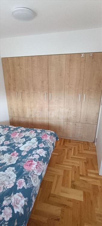 Ledine dvoiposoban namešten stan — 13