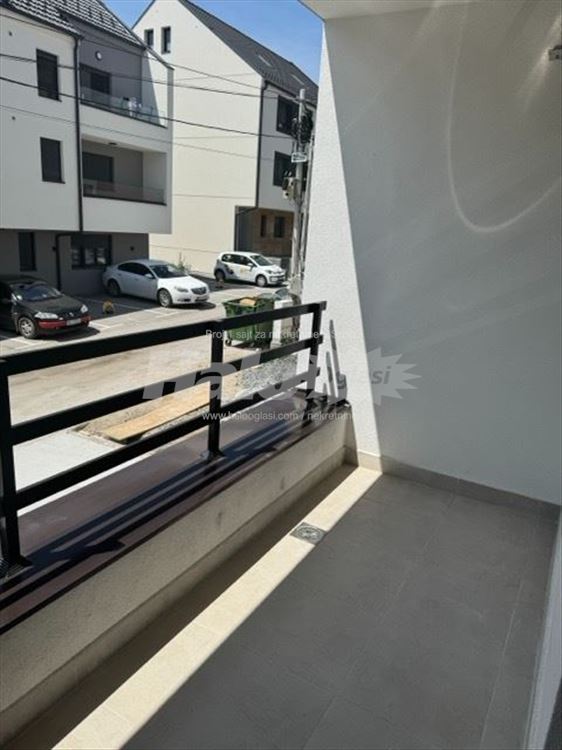 Ledine, Novi Beograd, 2.0, sa parking mestom — 13