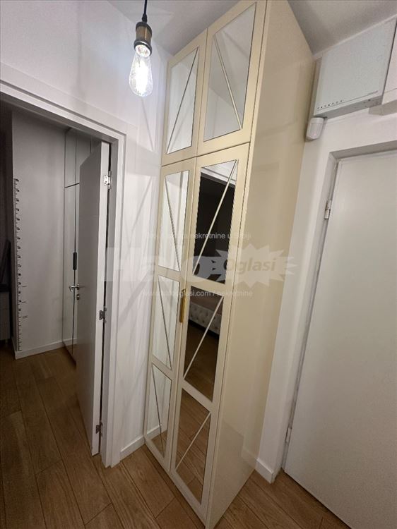 Lekino brdo, 2 parking mesta — 10