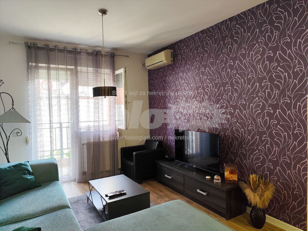 Lekino brdo: Namešten 2.5 stan (53m2) + garaža — 2