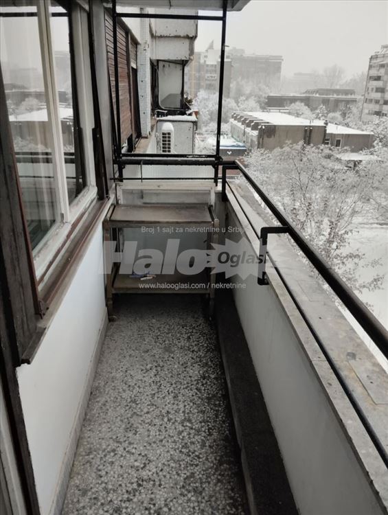 Lep 2.5 soban stan Blvr Zorana Djindjica, blok 29 — 7