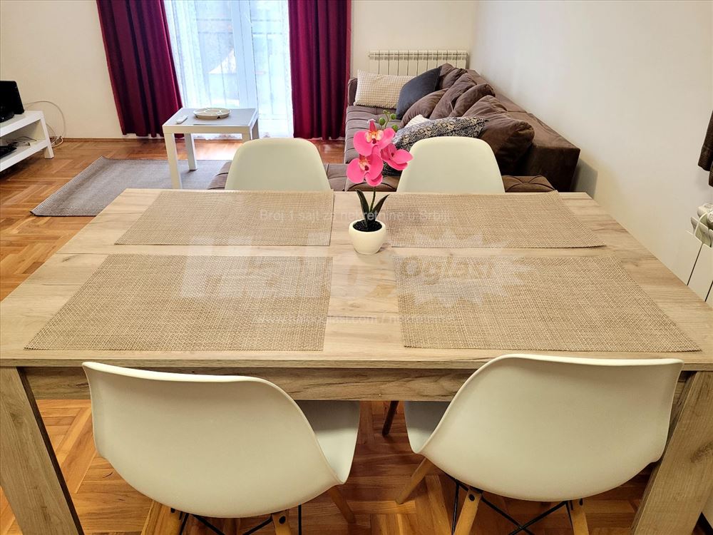 Lep dvosoban stan sa divnim pogledom! — 11