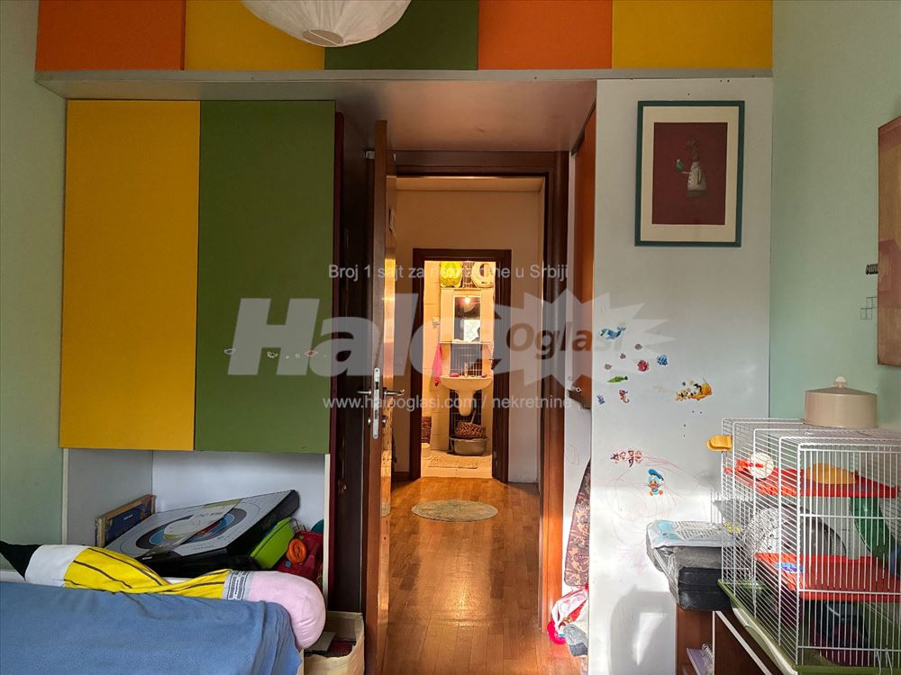 Lep dvosoban stan u lepom delu grada, Šumice 48m2 — 2
